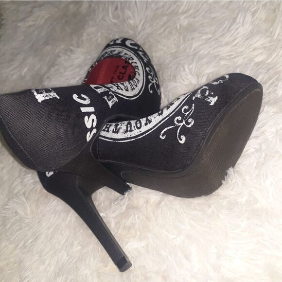 Ed Hardy heels sz6 - Picture 3 of 6